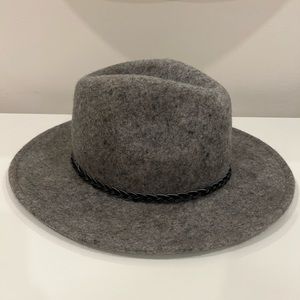 Roots felt brim hat